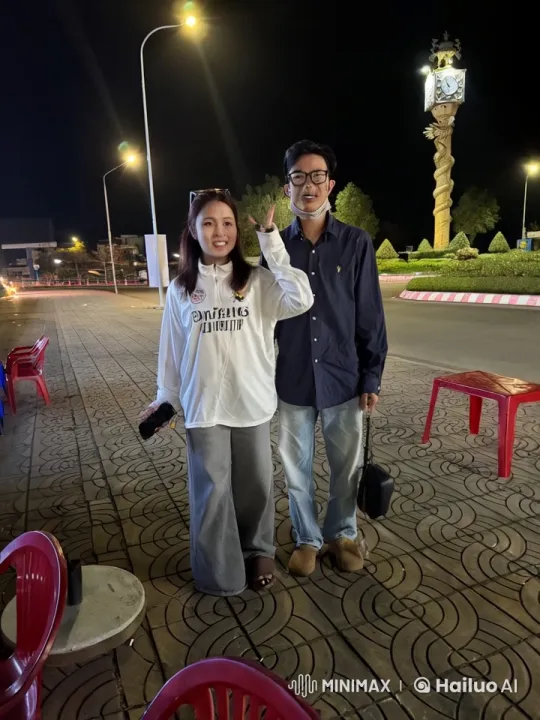 Nighttime Kung Fu Showdown Under Streetlights – AI Generated Video | Hailuo AI