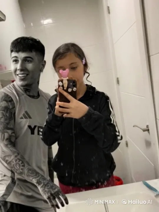 Affectionate Mirror Selfie Captures Couple's Intimacy – AI Generated Video | Hailuo AI