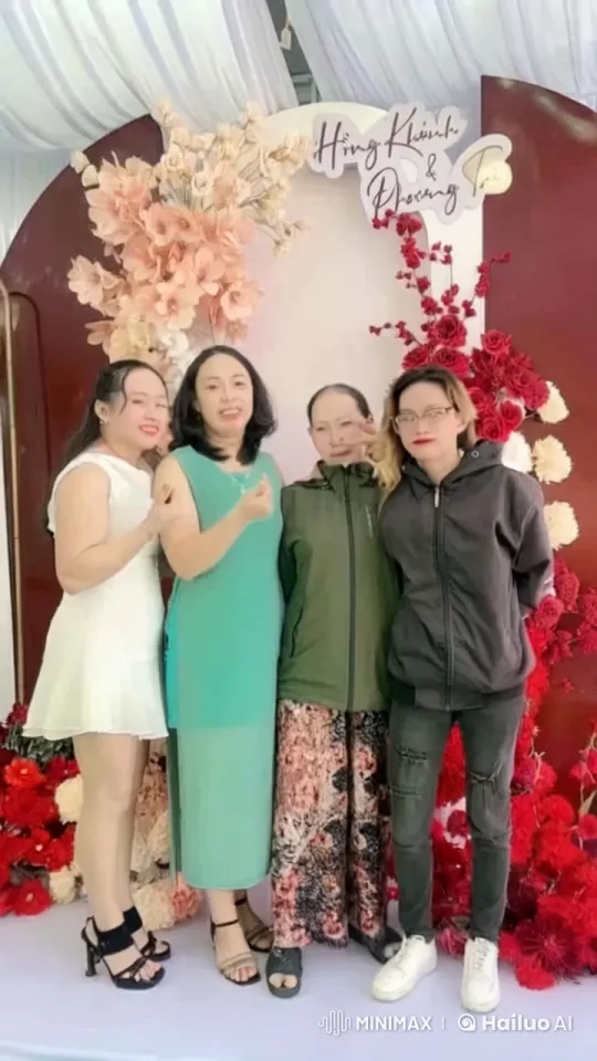 Intense Kungfu Fight in Florally Decorated Setting – AI Generated Video | Hailuo AI