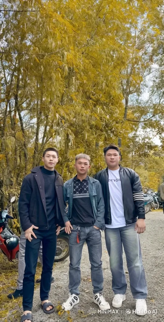 Autumn Park Martial Arts Training Scene – AI Generated Video | Hailuo AI