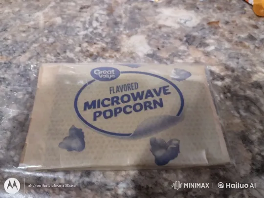 Popcorn Burst and Family Chaos in Kitchen – AI Generated Video | Hailuo AI
