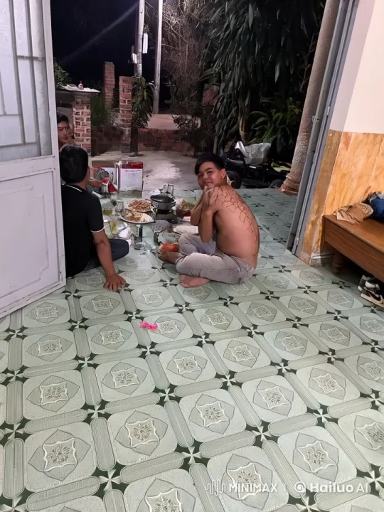 Impromptu Nighttime Kung Fu Showdown – AI Generated Video | Hailuo AI