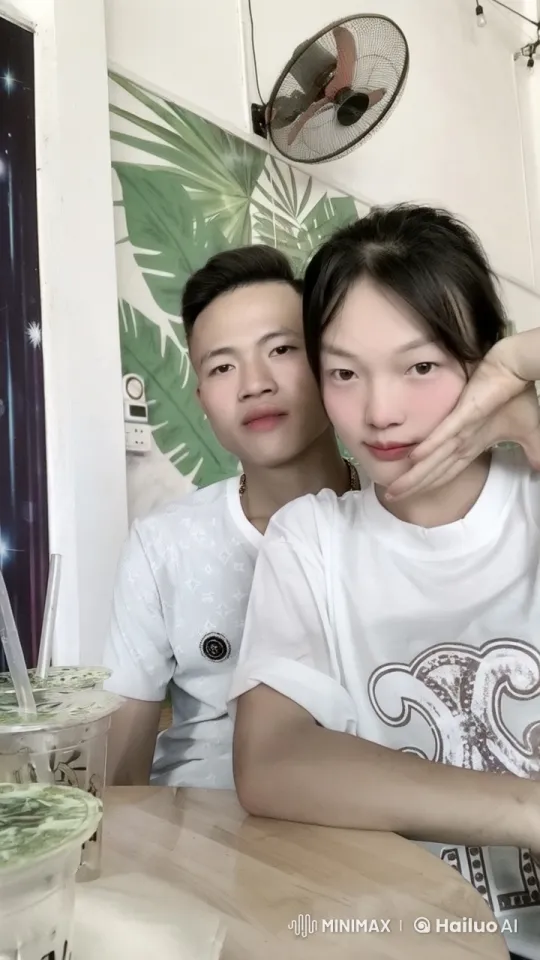 Kung Fu Sparring in Peaceful Café Setting – AI Generated Video | Hailuo AI