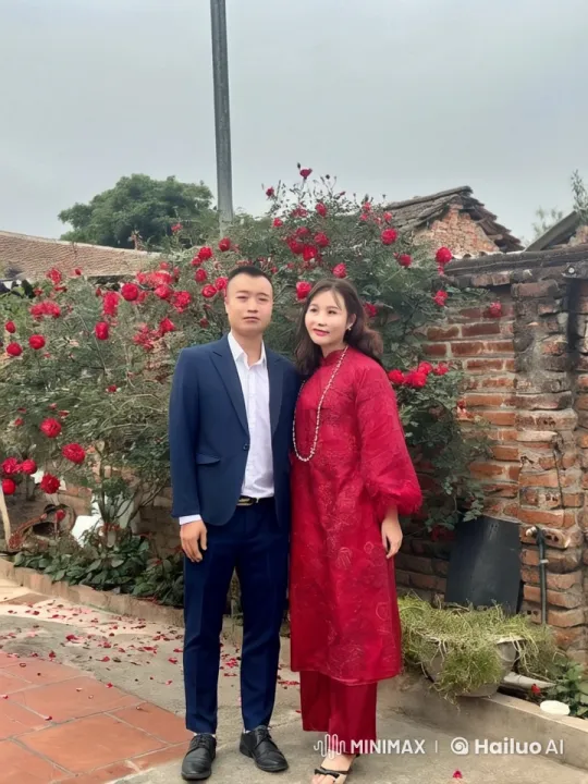 Kung Fu Fight in Rose Garden with Colorful Attire – AI Generated Video | Hailuo AI