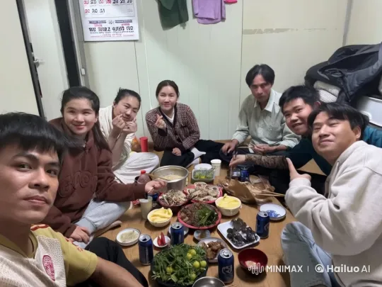 Casual Friends Engage in Impressive Kung Fu Showdown – AI Generated Video | Hailuo AI