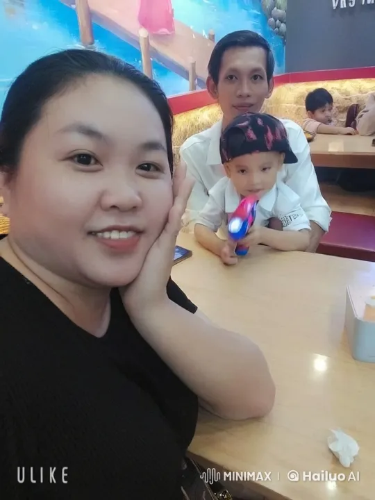 Family Enjoyment and Child's Play in a Serene Restaurant – AI Generated Video | Hailuo AI