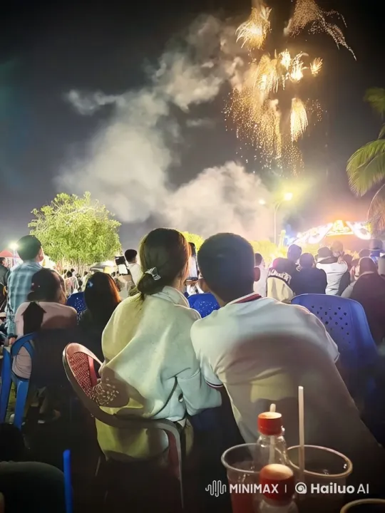 Nighttime Crowd Witness Intense Kung Fu Fight at Fireworks Event – AI Generated Video | Hailuo AI