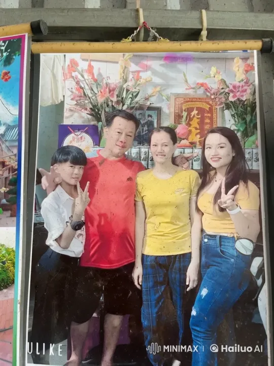Family Emulates Hong Kong Action Movie Fights – AI Generated Video | Hailuo AI