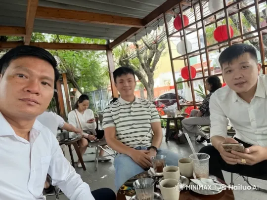 Unexpected Kungfu Performance at Café Patio – AI Generated Video | Hailuo AI