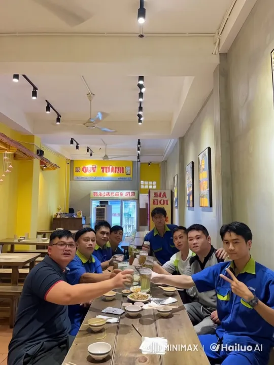 Kung Fu Fight Unfolds in Lively Restaurant Setting – AI Generated Video | Hailuo AI