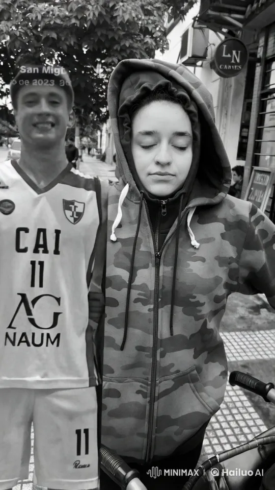 Urban Affection: Boy and Girl Share Intimate Moment – AI Generated Video | Hailuo AI
