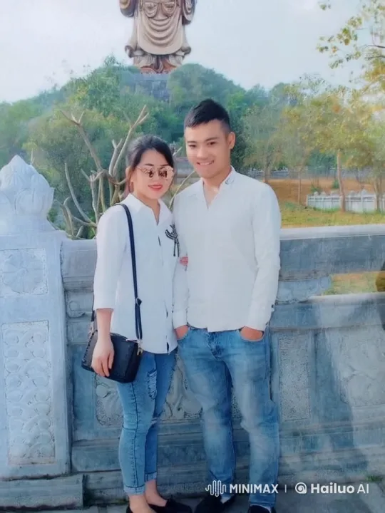 Couple Performs Synchronized Kung Fu on Stone Bridge – AI Generated Video | Hailuo AI