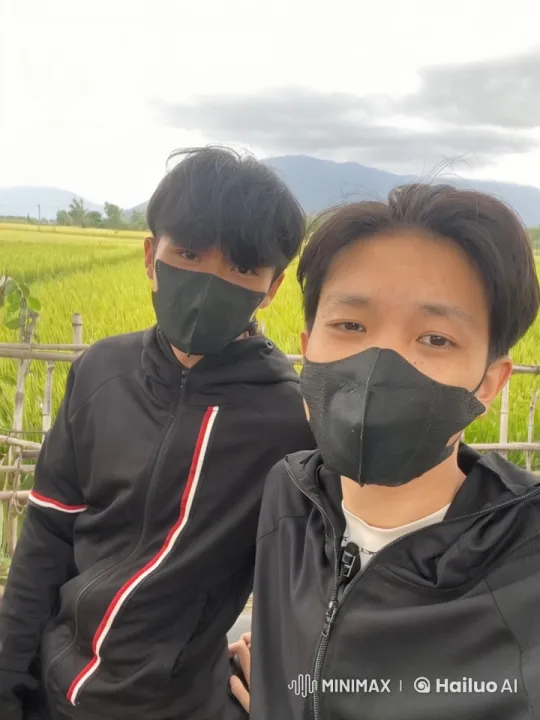 Friends Enjoying Serene Countryside – AI Generated Video | Hailuo AI