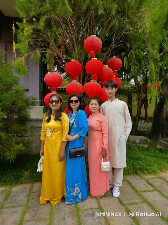 Vietnamese Martial Arts Display in Traditional Attire – AI Generated Video | Hailuo AI
