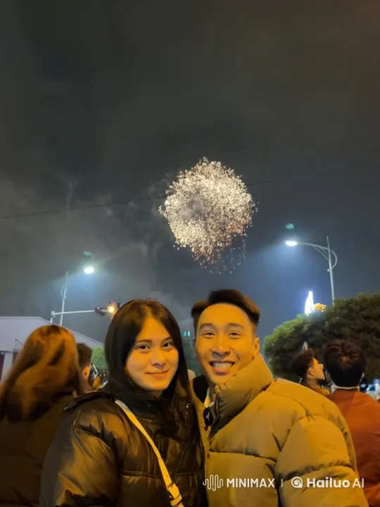 Kung Fu Display Amidst Nighttime Fireworks Celebration – AI Generated Video | Hailuo AI