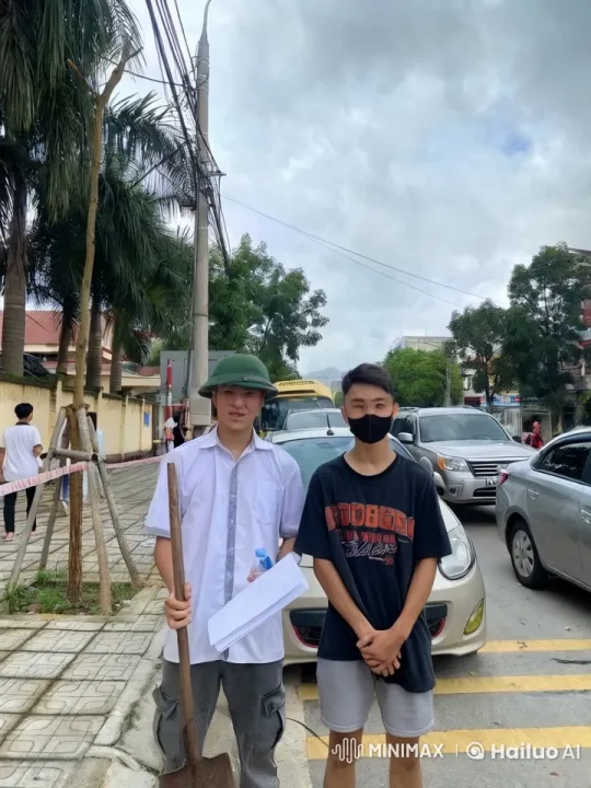 Urban Kungfu Showdown on Bustling City Street – AI Generated Video | Hailuo AI