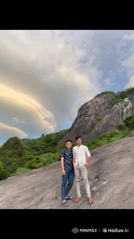 Kungfu Practitioners Perform Amidst Mountainous Scenery – AI Generated Video | Hailuo AI