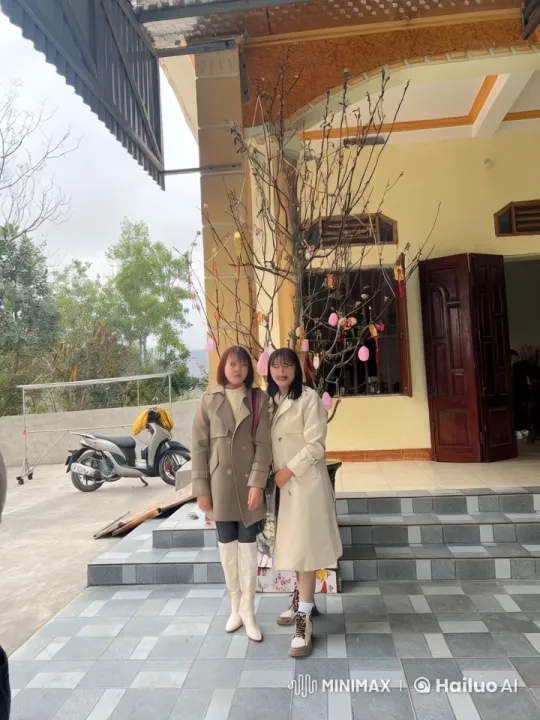 Stylish Women Perform Impressive Kung Fu in Front of House – AI Generated Video | Hailuo AI