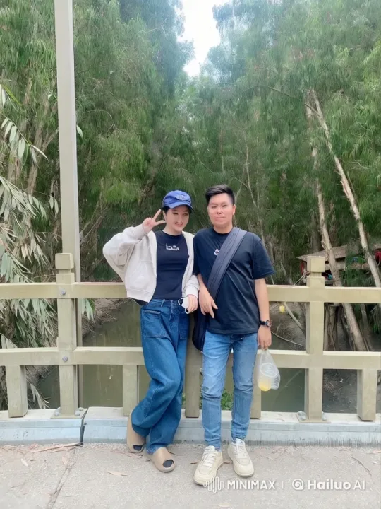 Martial Arts Fight on Wooden Bridge in Lush Forest – AI Generated Video | Hailuo AI