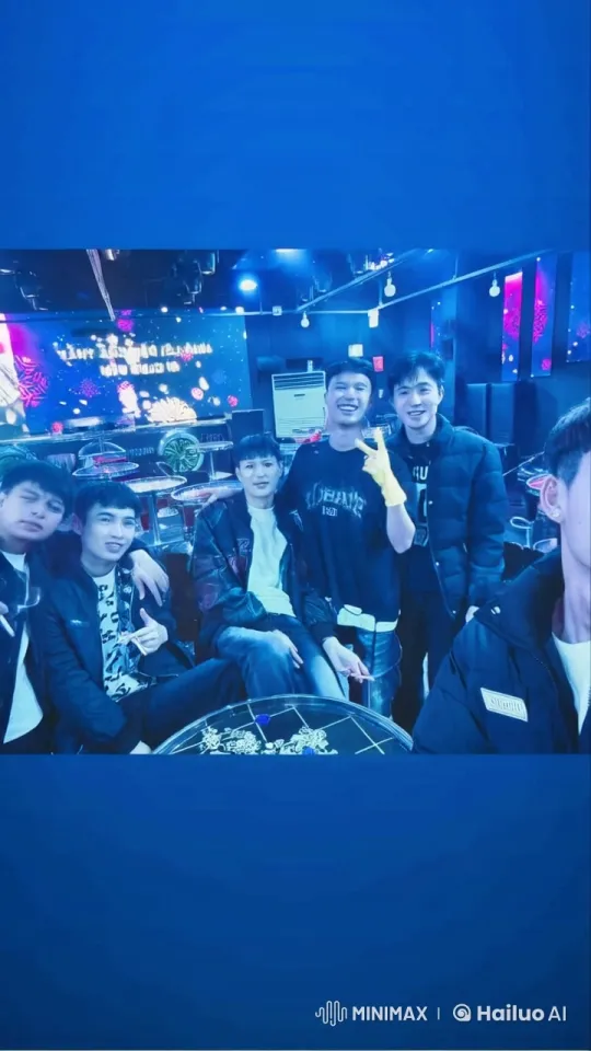 Friends in Club Engage in Lively Kungfu Fight – AI Generated Video | Hailuo AI