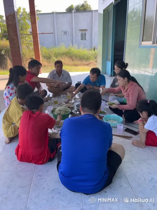 Outdoor Meal Turned Martial Arts Showdown – AI Generated Video | Hailuo AI