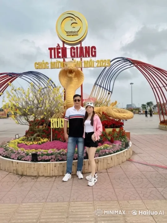 Kung Fu Performance in Public Square Celebrates New Year – AI Generated Video | Hailuo AI