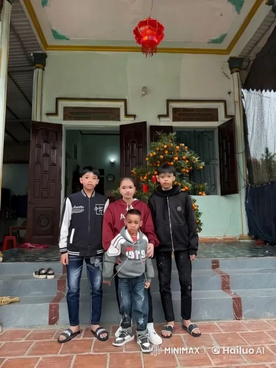 Children Pose by Orange Tree at House Entrance – AI Generated Video | Hailuo AI
