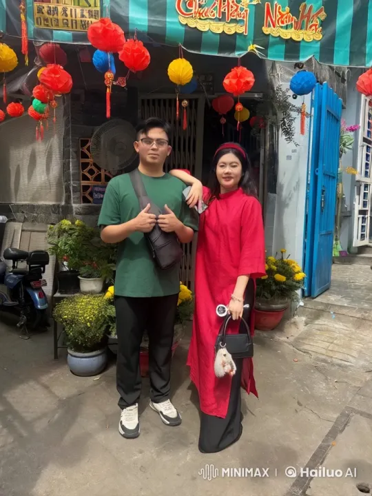 Colorful Lanterns Scene: Dynamic Kung Fu Exchange – AI Generated Video | Hailuo AI