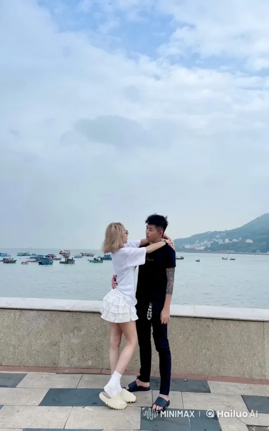 Couple's Energetic Kungfu Display by the Seaside – AI Generated Video | Hailuo AI