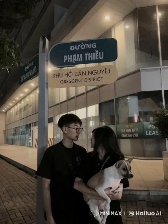 Couple Displays Martial Arts Skills in Nighttime Street Scene – AI Generated Video | Hailuo AI