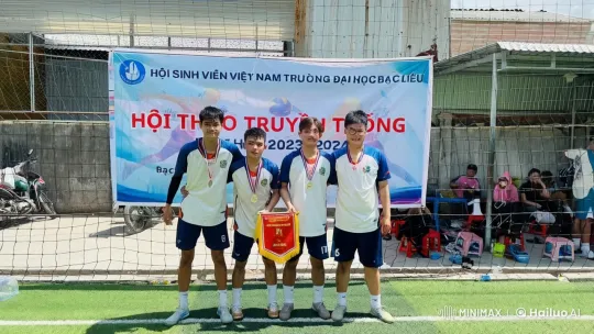 Martial Arts Display at Traditional Sports Festival – AI Generated Video | Hailuo AI
