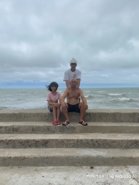 Family Kungfu Performance by the Sea – AI Generated Video | Hailuo AI