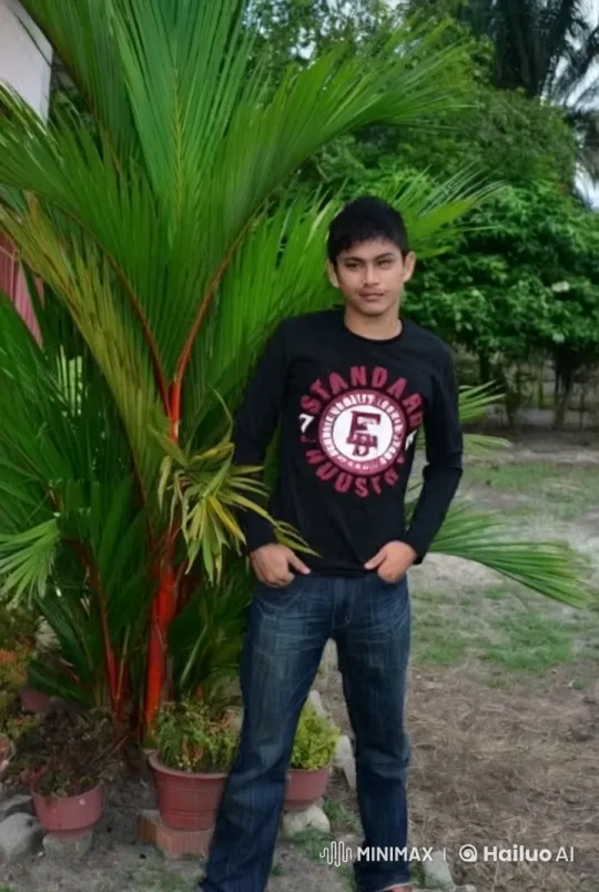Young Martial Artist Demonstrates Kungfu in Garden Setting – AI Generated Video | Hailuo AI