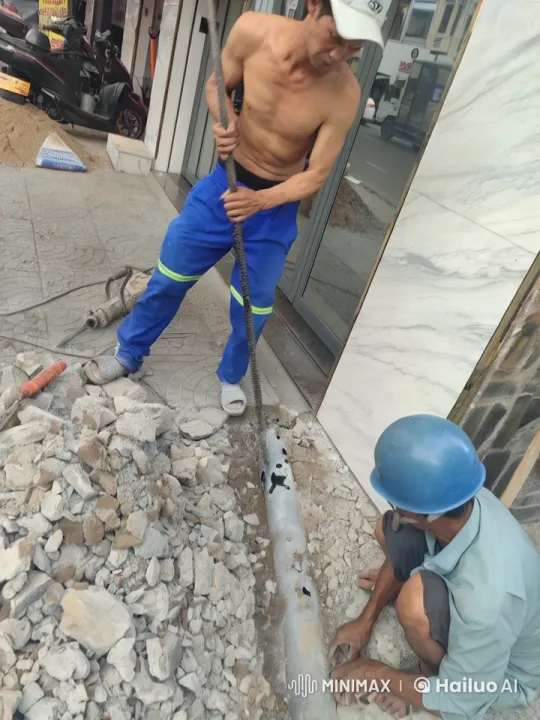 Construction Site Transforms into Martial Arts Showdown – AI Generated Video | Hailuo AI