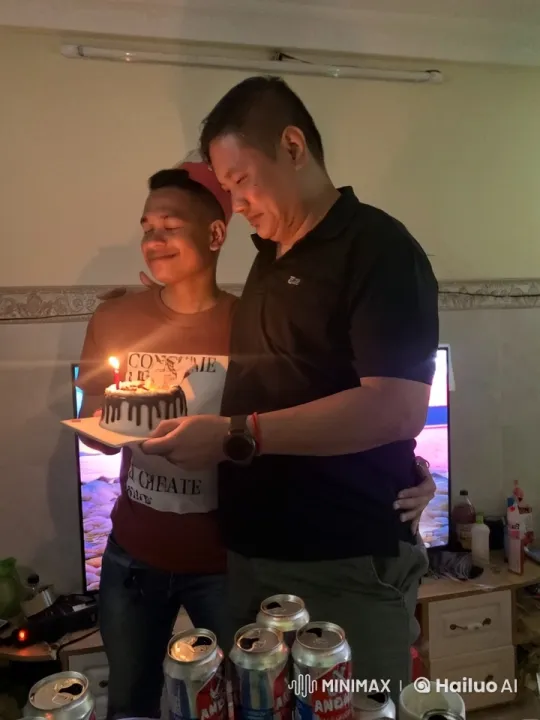 Intimate Birthday Kiss by Candlelight – AI Generated Video | Hailuo AI