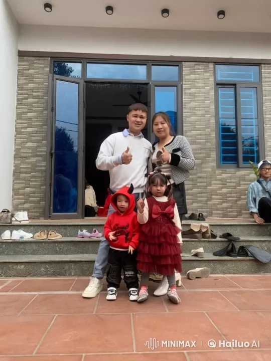 Family Demonstrates Martial Arts in Front of Modern Home – AI Generated Video | Hailuo AI