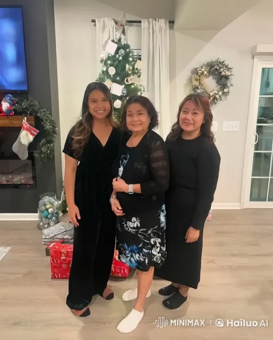 Merry Christmas Kung Fu: Three Women's Intense Holiday Fight – AI Generated Video | Hailuo AI