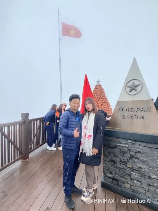 Kungfu Display at Fansipan Summit with Vietnam Flag – AI Generated Video | Hailuo AI