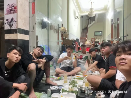 Friends Enjoy Meal and Spontaneous Kung Fu Fight – AI Generated Video | Hailuo AI