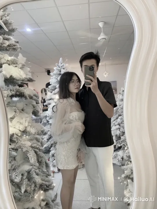 Christmas-Inspired Kungfu Fight in Snowy Setting – AI Generated Video | Hailuo AI