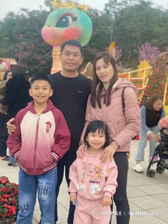 Family Transforms into Martial Artists in Park Kung Fu Showdown – AI Generated Video | Hailuo AI