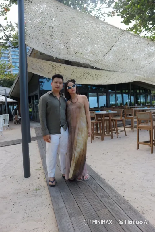 Beach Bar Kungfu Fight: Graceful Combat with Contrasting Setting – AI Generated Video | Hailuo AI