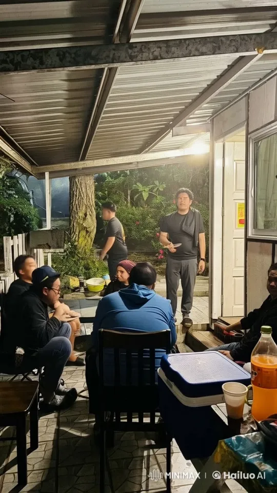 Animated Social Gathering with Dynamic Actions – AI Generated Video | Hailuo AI