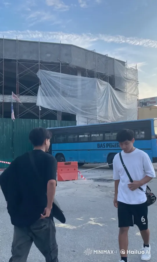 Dynamic Kung Fu Fight Near Construction Site – AI Generated Video | Hailuo AI