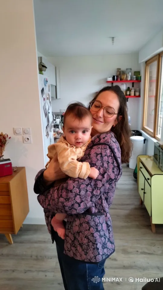Woman Amazed as Baby Levitates in Kitchen – AI Generated Video | Hailuo AI