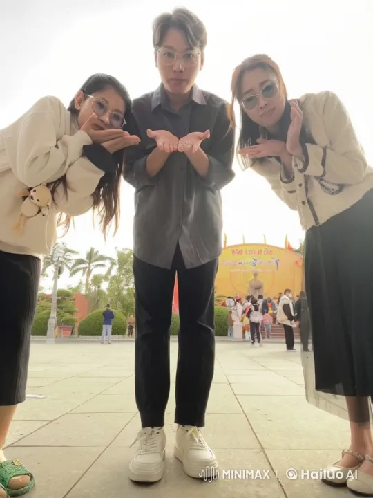 Martial Arts Performance in Public Square – AI Generated Video | Hailuo AI