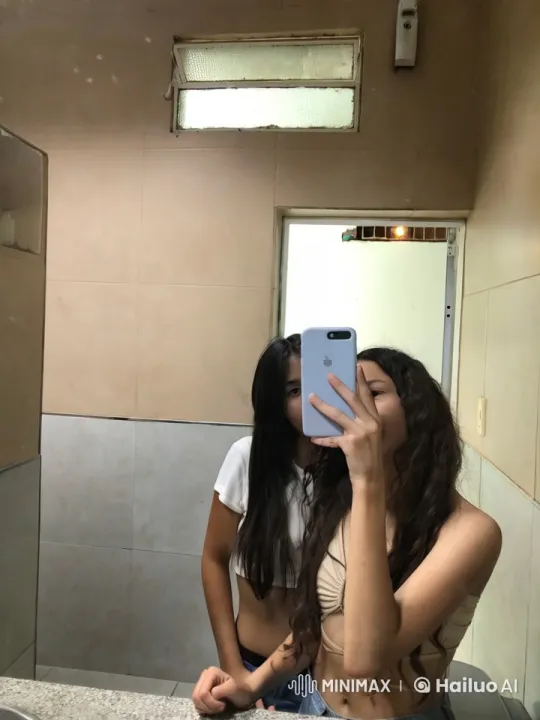 Intimate Mirror Selfie with Tender Kiss – AI Generated Video | Hailuo AI