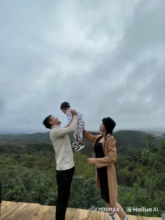 Family Playfulness in Scenic Outdoor Setting – AI Generated Video | Hailuo AI
