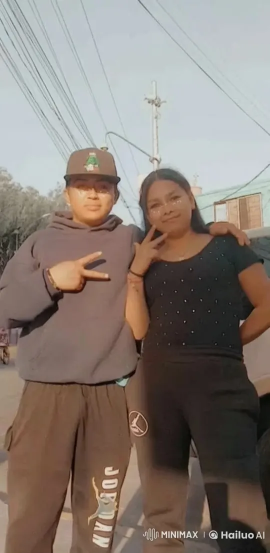 Young Couple Posing and Sharing a Kiss on a Street – AI Generated Video | Hailuo AI
