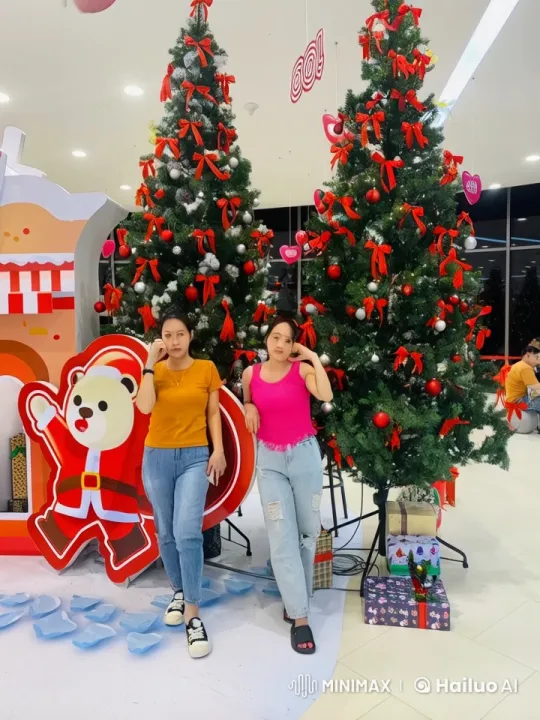 Festive Martial Arts Duel in Christmas Setting – AI Generated Video | Hailuo AI